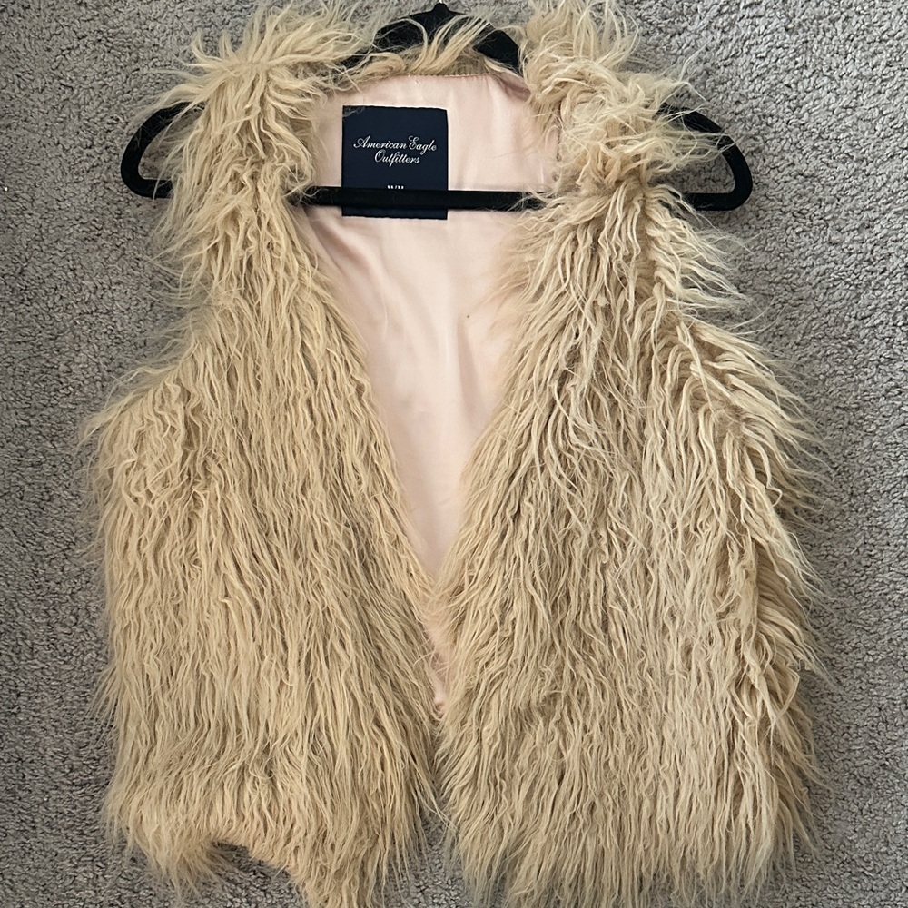 American Eagle Outfitters Cream Shaggy Faux Fur Vest